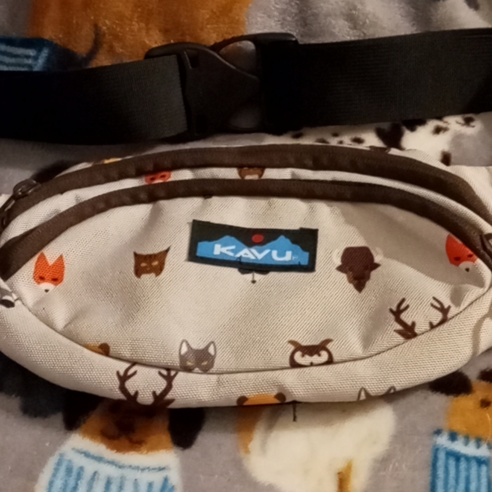 Kavu animal face fanny pack